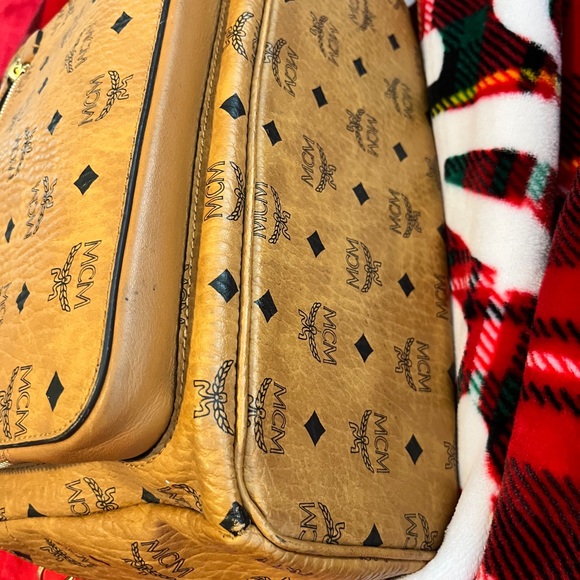 MCM - Stark Visetos Logo Monogram Backpack - Picture 6 of 12